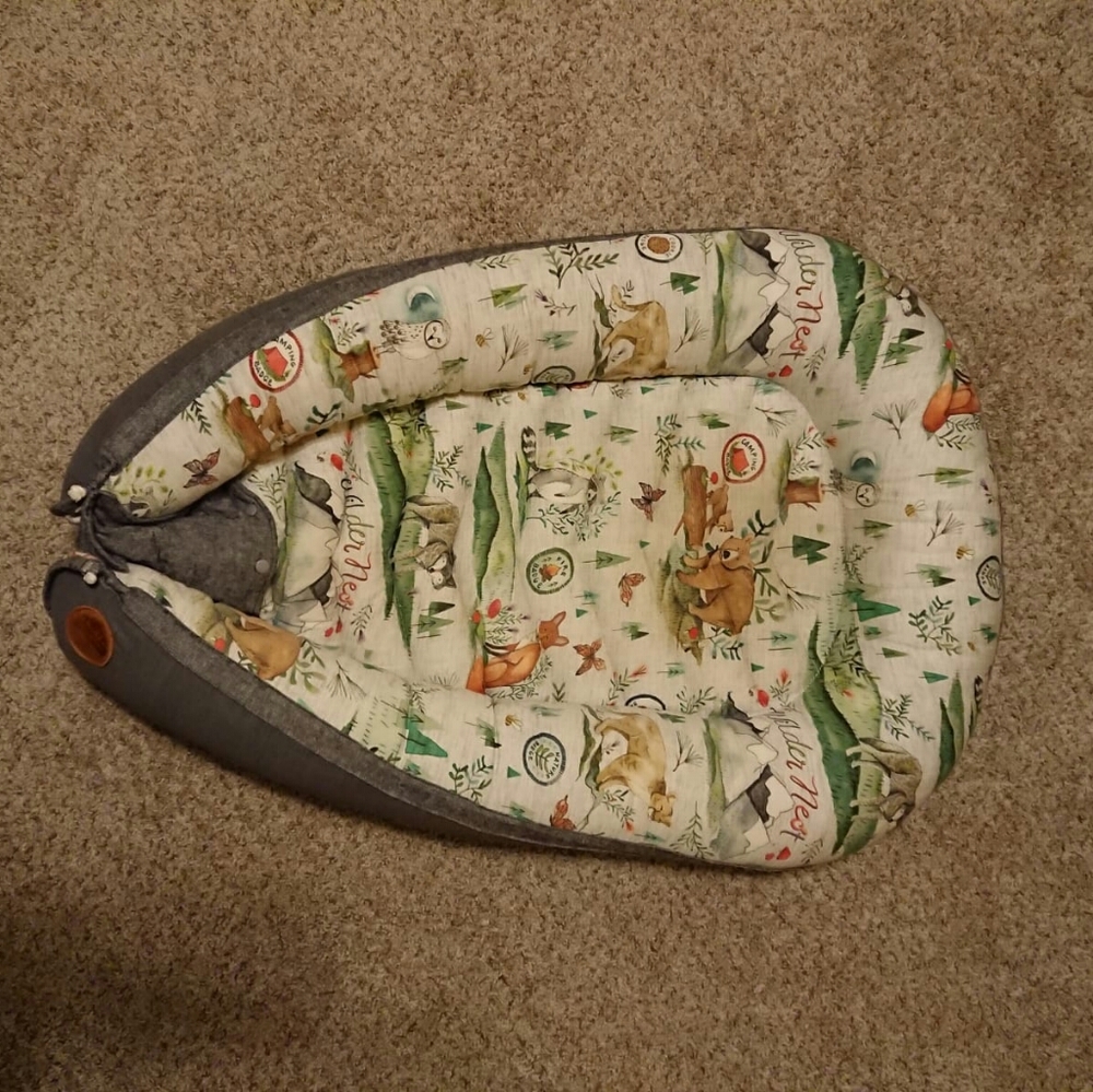Lovebird Baby Nest with a Wildernest pattern